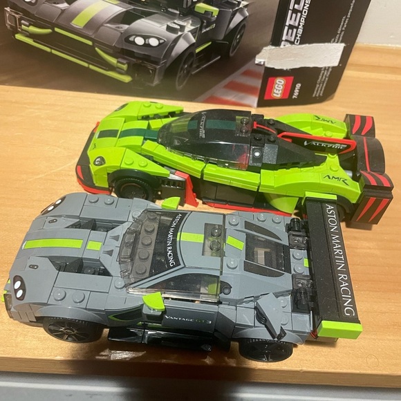 Lego Building Sets Green and Gray - Picture 2 of 3